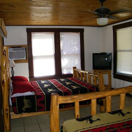 River Front Motel Bandera Kültér fotó