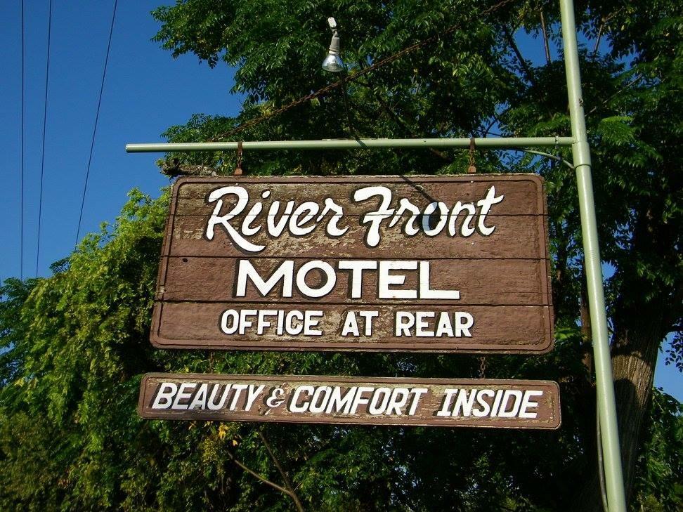 River Front Motel Bandera Kültér fotó